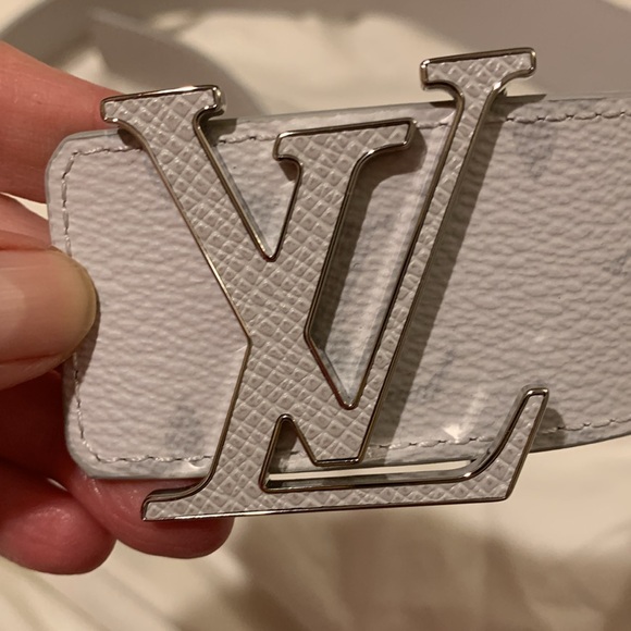 New beautiful authentic unisex Louis Vuitton white , grey belt/ silver buckle main image 10